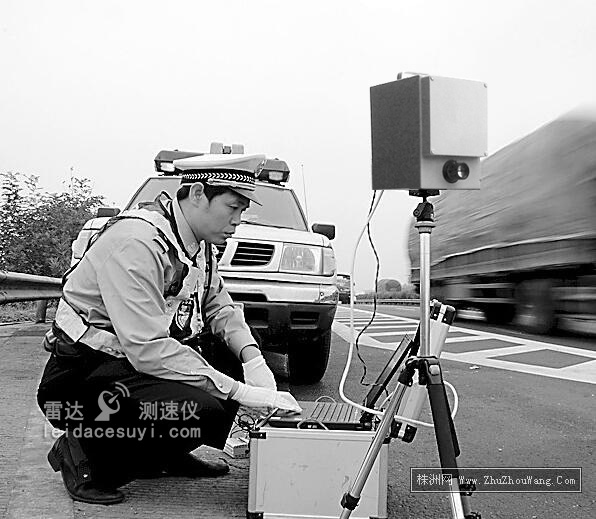 路边固定式高清晰雷达测速仪简介